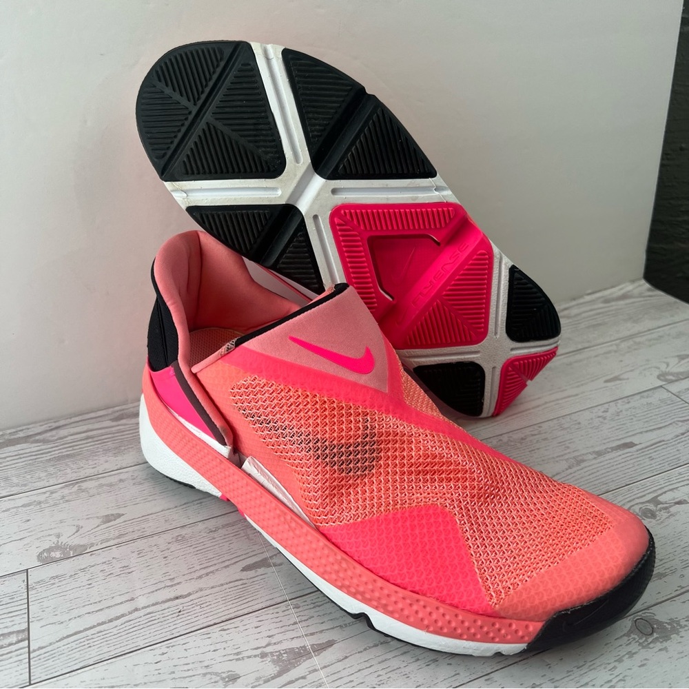 Nike Go FlyEase 'Pink Gaze Black White Woman’s size 8.5 Men’s size 7 DZ4860-600